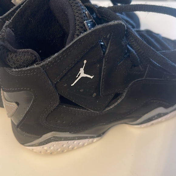 Nike Air Jordan’s Black Boys SZ 1 - Picture 5 of 9